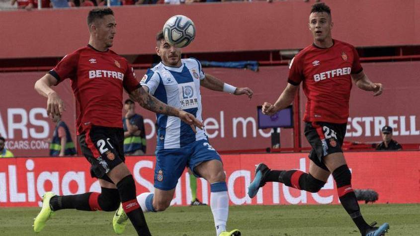 塞维利亚球员在比赛中展现出了出色的技术