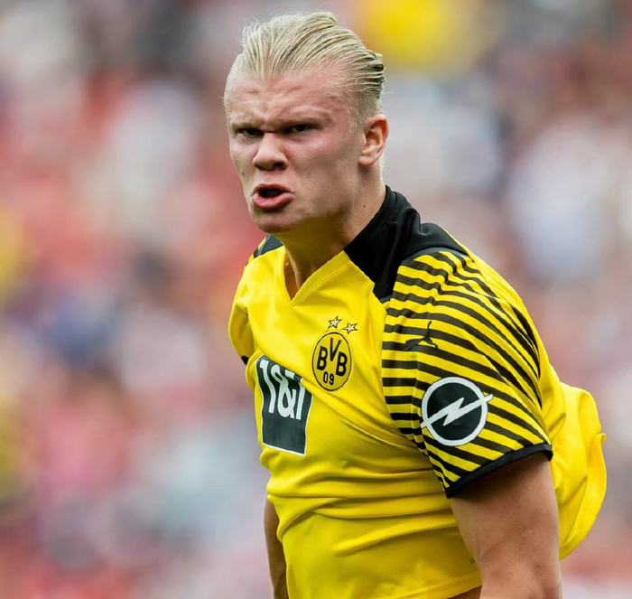 星空体育在线登录-巴勒莫客场逆转，客场反超对手夺胜