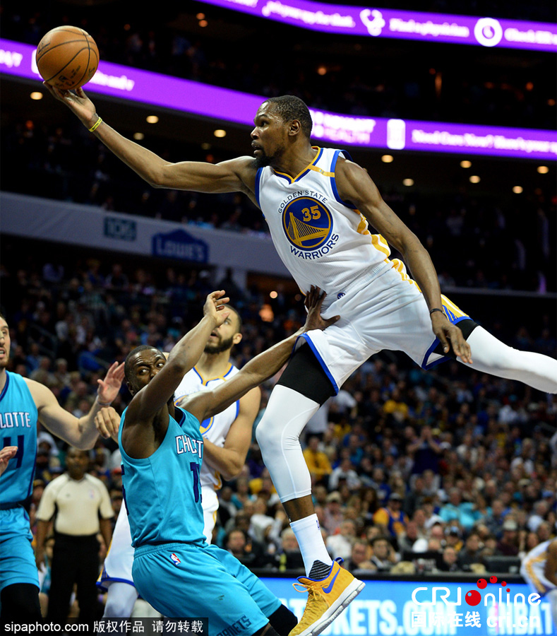 星空体育投注-MVP表现神勇，协助球队逆转对手