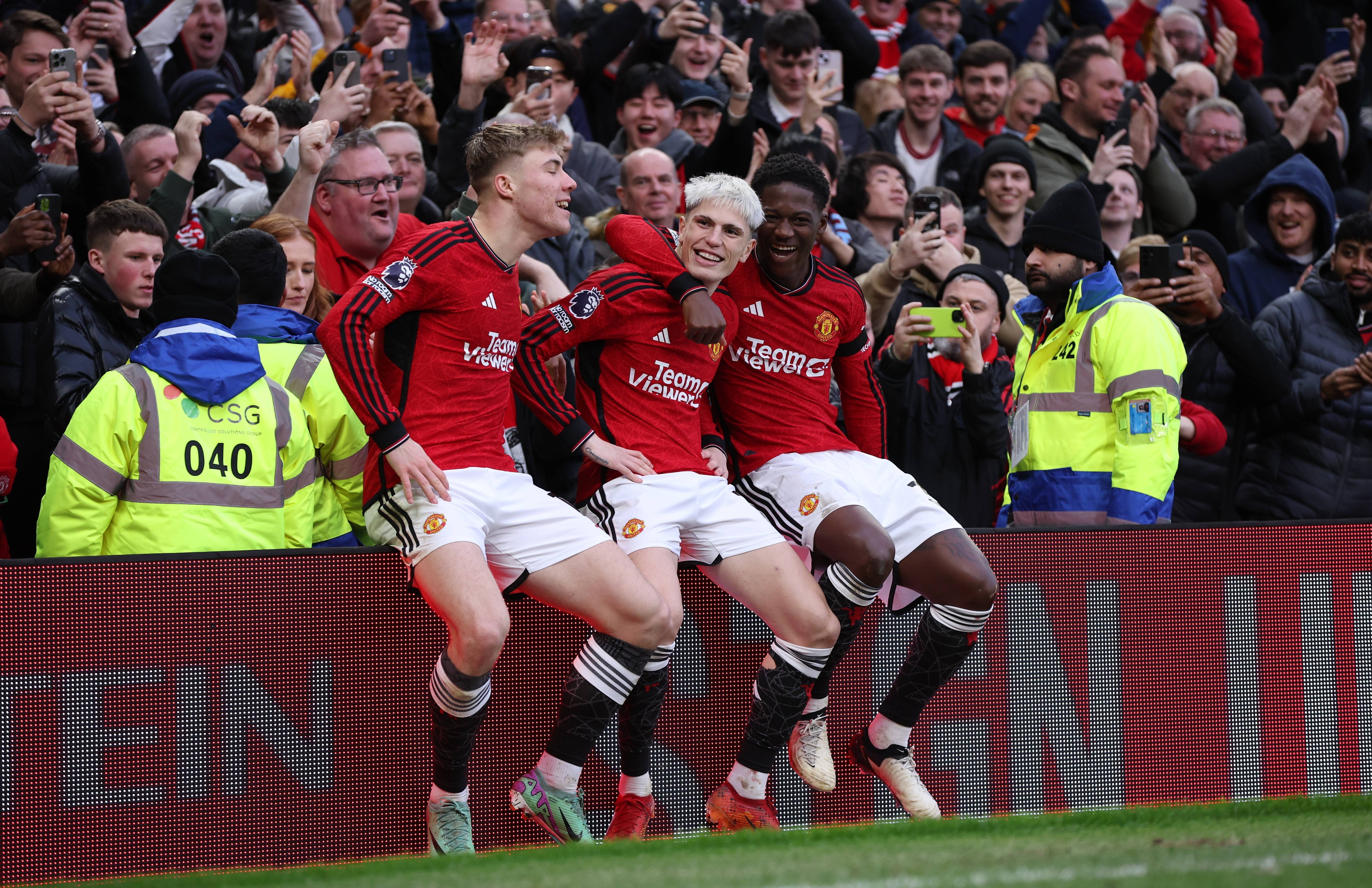 曼联大胜对手，连续主场取得胜利