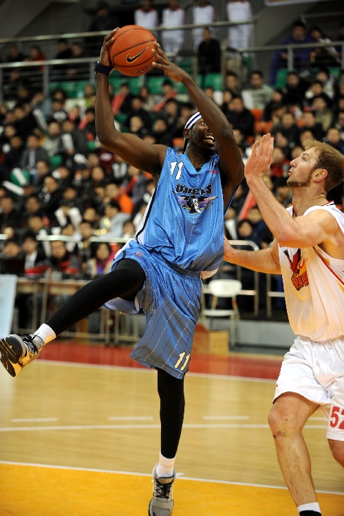 星空体育登录入口-梅斯客场取胜，继续保持升班奋斗态势的简单介绍