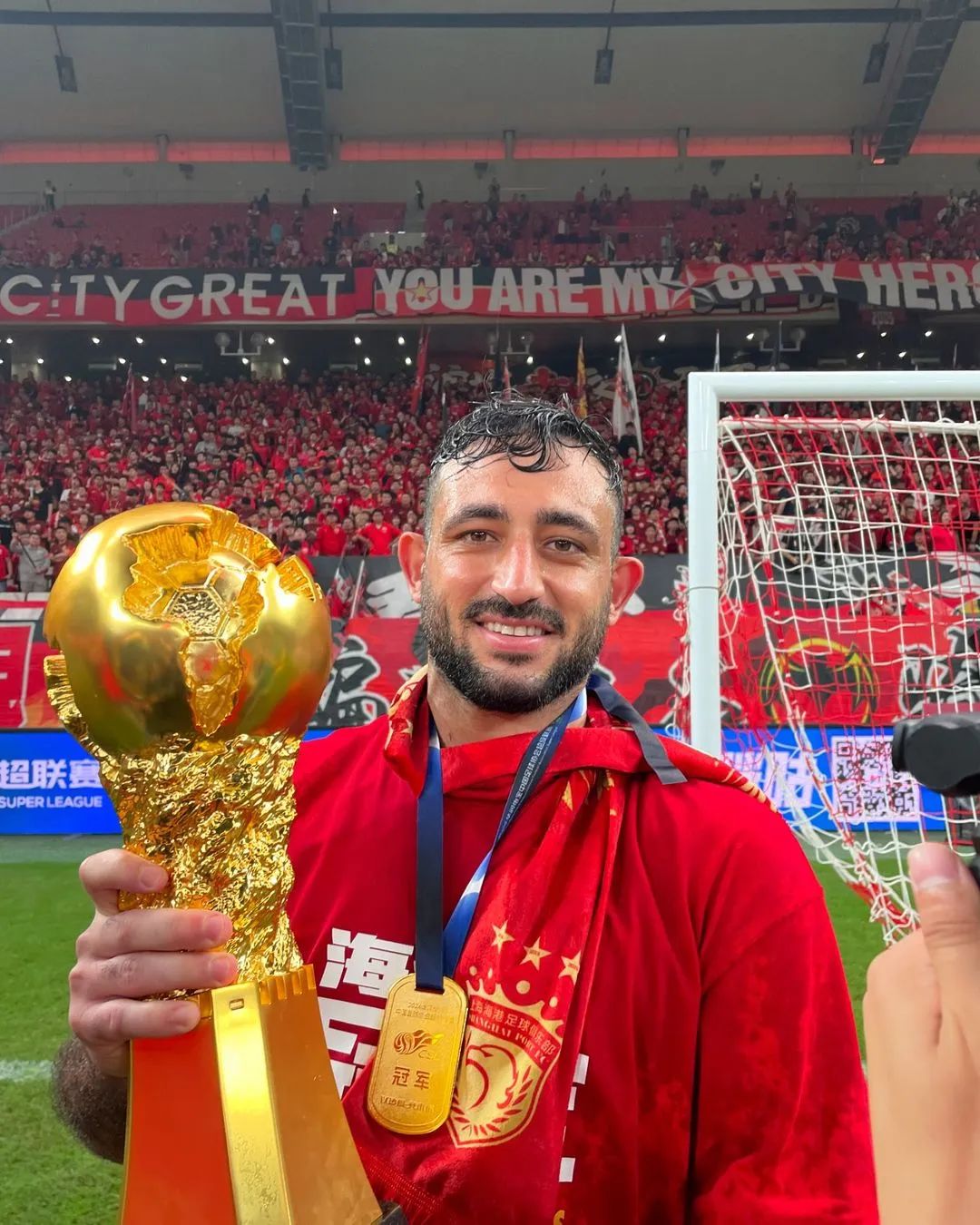 阿拉维斯主场意外夺冠，喜迎胜利